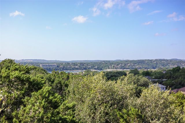 429 Summit Ridge DR N, Point Venture, TX 78645