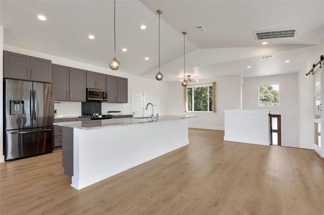 429 Summit Ridge DR N, Point Venture, TX 78645