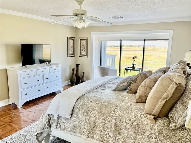 372 Moss Oak Circle, St Simons Island, GA 31522