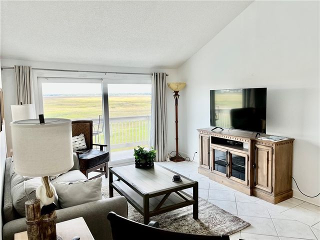 372 Moss Oak Circle, St Simons Island, GA 31522