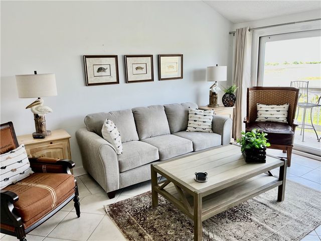 372 Moss Oak Circle, St Simons Island, GA 31522