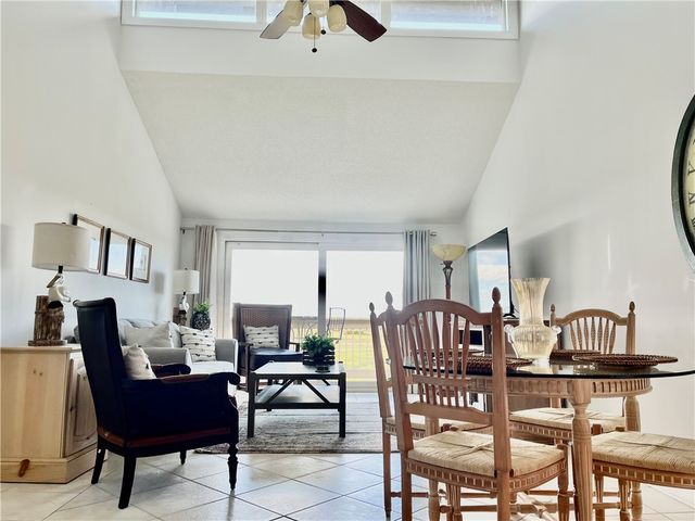 372 Moss Oak Circle, St Simons Island, GA 31522