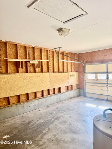 209 Chokecherry S, Richlands, NC 28574