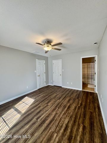 209 Chokecherry S, Richlands, NC 28574