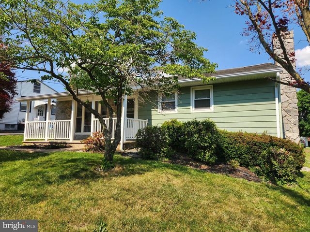 229 N MAPLE ST, Elizabethtown, PA 17022