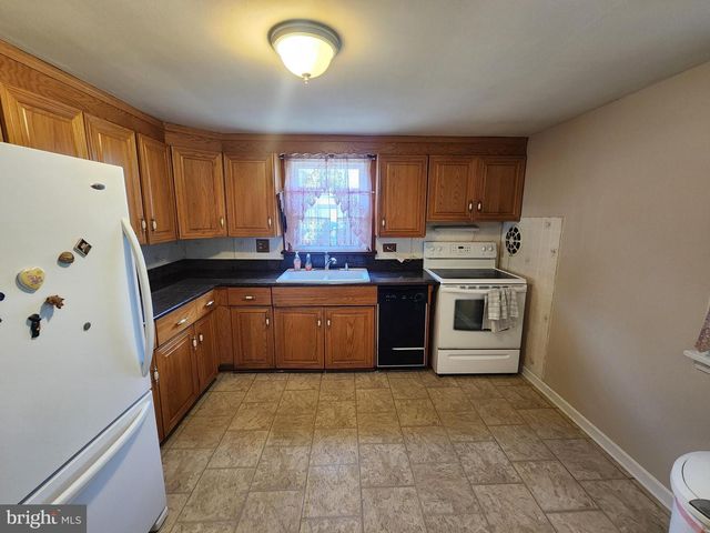 229 N MAPLE ST, Elizabethtown, PA 17022
