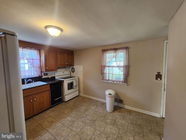 229 N MAPLE ST, Elizabethtown, PA 17022