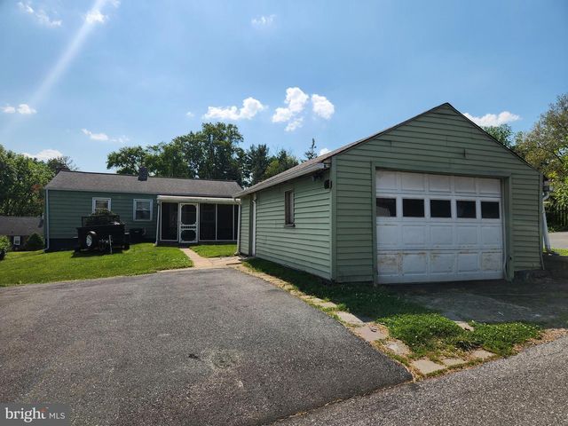 229 N MAPLE ST, Elizabethtown, PA 17022