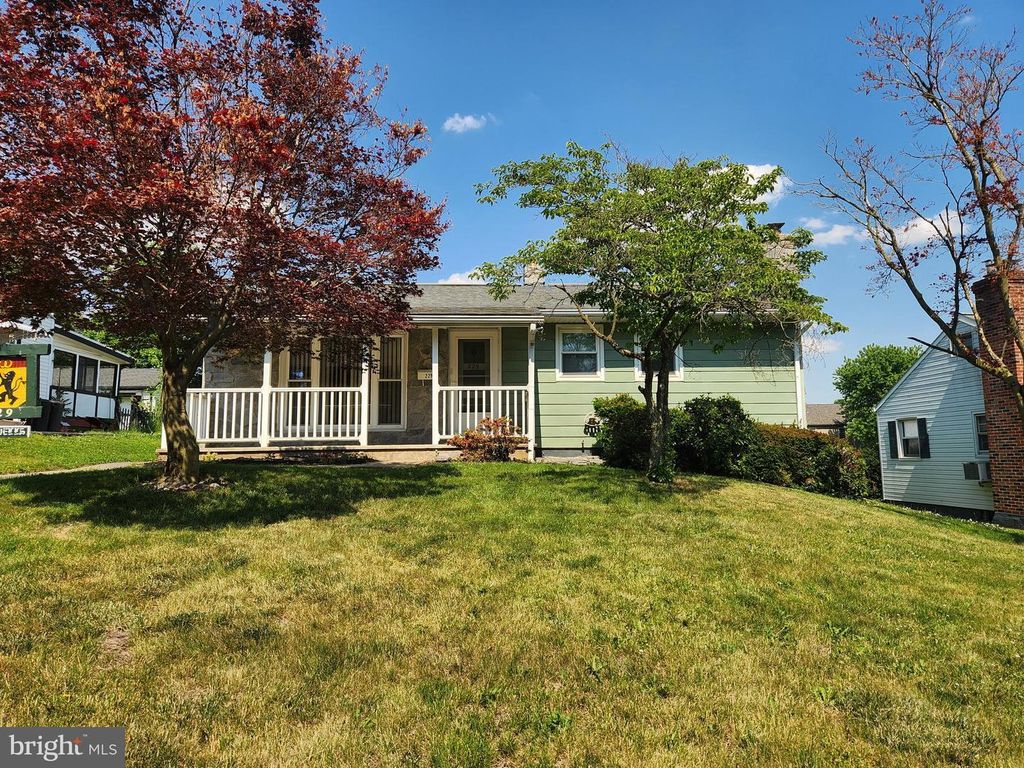 229 N MAPLE ST, Elizabethtown, PA 17022