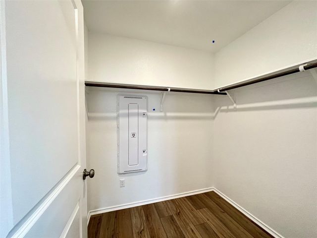 215 Magione CIR, Hutto, TX 78634