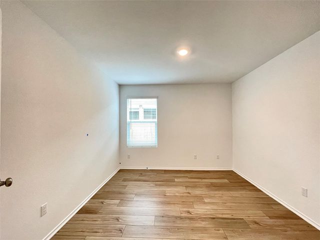 215 Magione CIR, Hutto, TX 78634