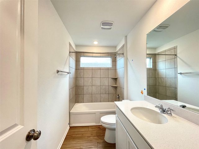 215 Magione CIR, Hutto, TX 78634