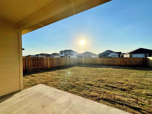 215 Magione CIR, Hutto, TX 78634