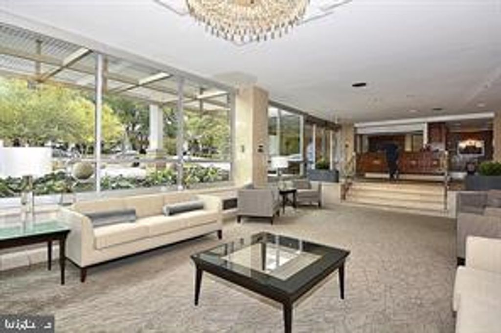Image 16 of property listing at 1900 LYTTONSVILLE RD #1103, Silver Spring, MD 20910