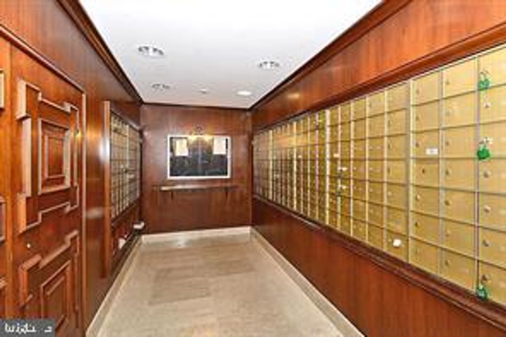Image 17 of property listing at 1900 LYTTONSVILLE RD #1103, Silver Spring, MD 20910