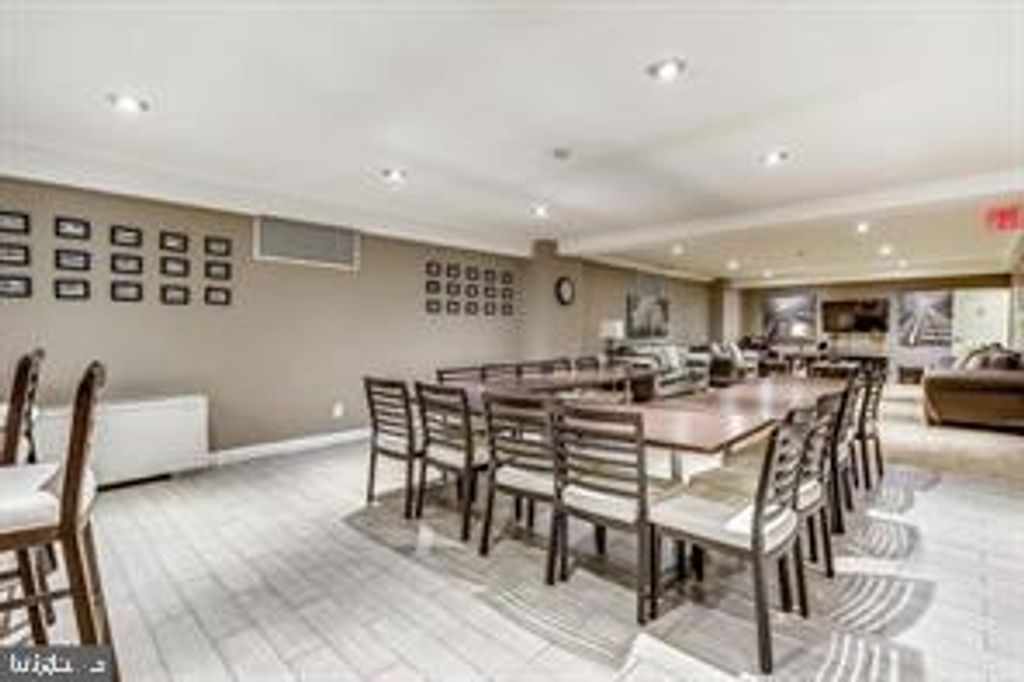 Image 22 of property listing at 1900 LYTTONSVILLE RD #1103, Silver Spring, MD 20910