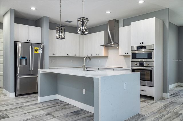 4205 W ARCH STREET, Tampa, FL 33607