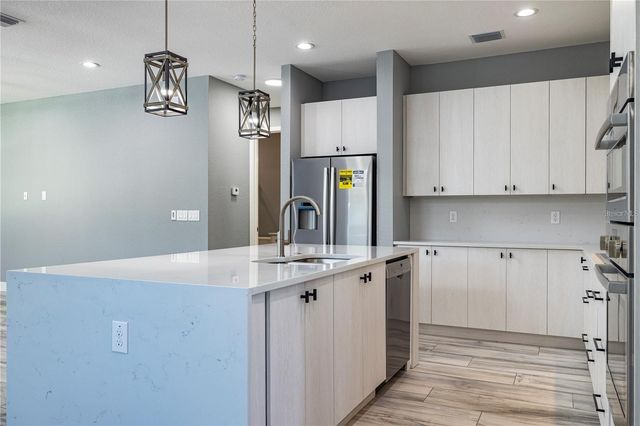4205 W ARCH STREET, Tampa, FL 33607