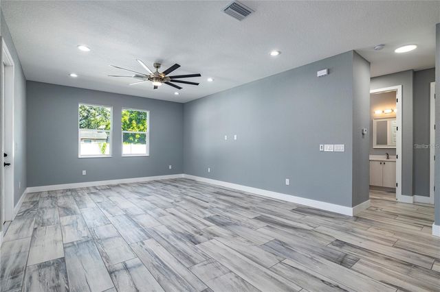 4205 W ARCH STREET, Tampa, FL 33607