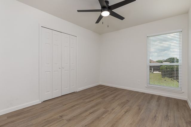 12 Kean Circle, The Colony, TX 75056