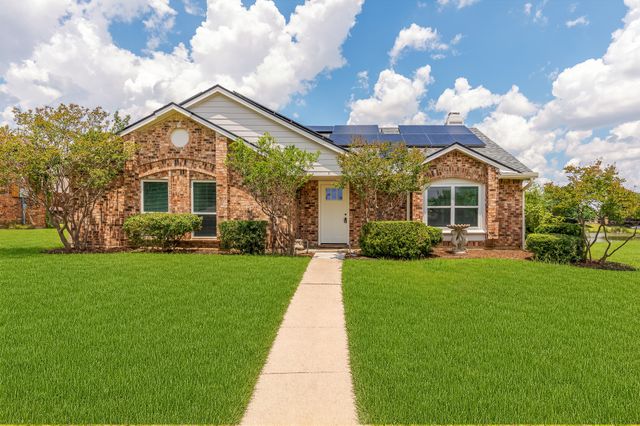 12 Kean Circle, The Colony, TX 75056