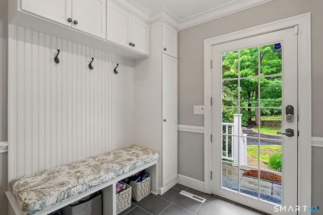 596 Silvermine Road, New Canaan, CT 06840