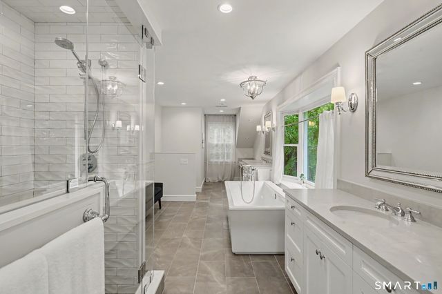 596 Silvermine Road, New Canaan, CT 06840