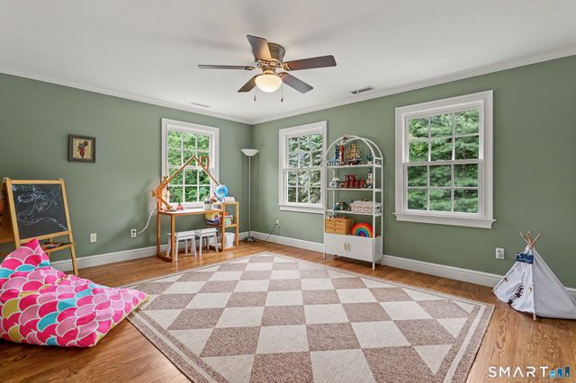 596 Silvermine Road, New Canaan, CT 06840