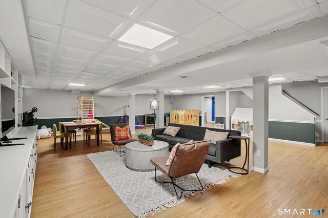 596 Silvermine Road, New Canaan, CT 06840