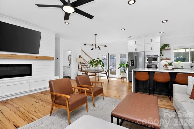 5026 Buckingham Drive, Charlotte, NC 28209