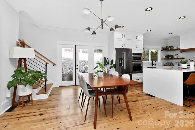 5026 Buckingham Drive, Charlotte, NC 28209