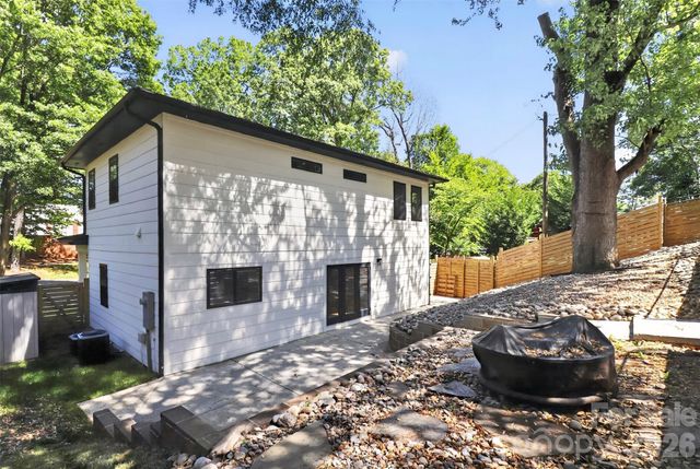 5026 Buckingham Drive, Charlotte, NC 28209