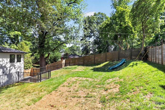 5026 Buckingham Drive, Charlotte, NC 28209