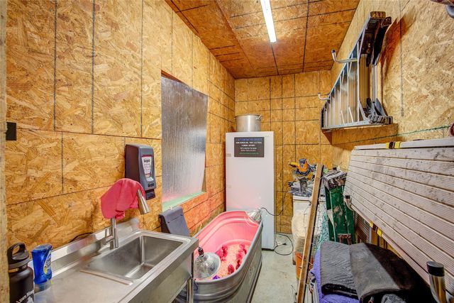 1899 County Road 4306, Greenville, TX 75401