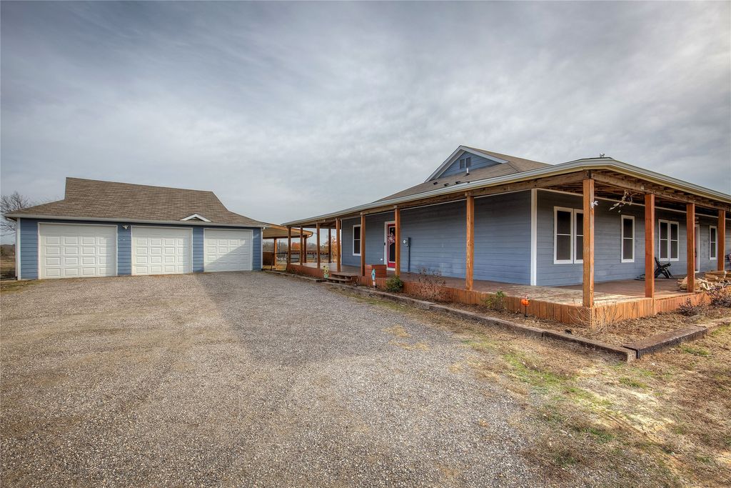 1899 County Road 4306, Greenville, TX 75401