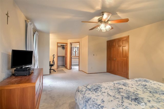 32026 11th Avenue SW, Federal Way, WA 98023