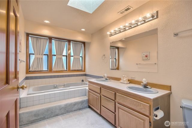 32026 11th Avenue SW, Federal Way, WA 98023