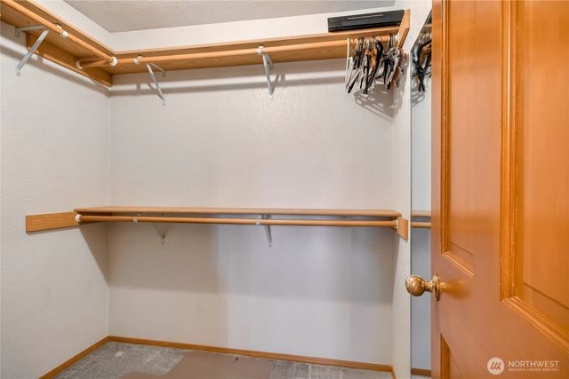 32026 11th Avenue SW, Federal Way, WA 98023