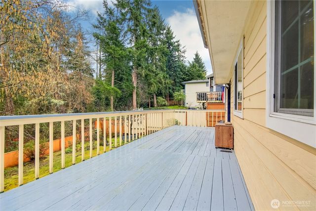 32026 11th Avenue SW, Federal Way, WA 98023
