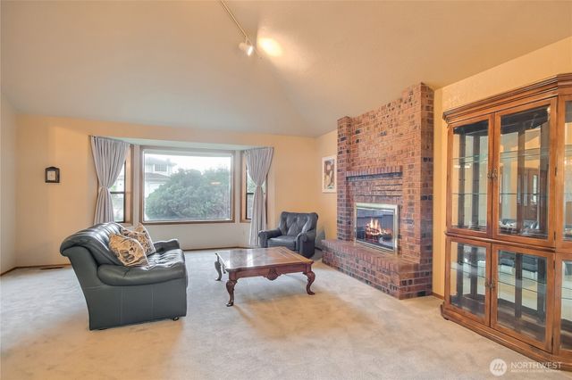 32026 11th Avenue SW, Federal Way, WA 98023