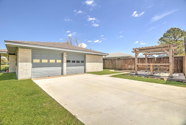 5685 Theresa Street, Beaumont, TX 77705