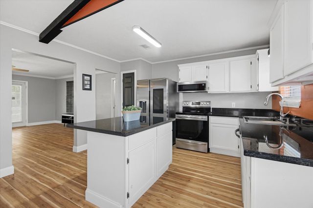 5685 Theresa Street, Beaumont, TX 77705