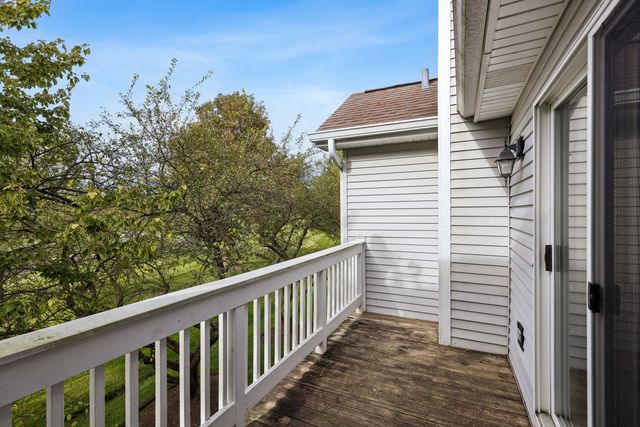 240 Ashbury Lane W 6, Roselle, IL 60172