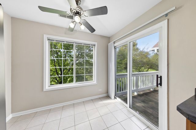 240 Ashbury Lane W 6, Roselle, IL 60172