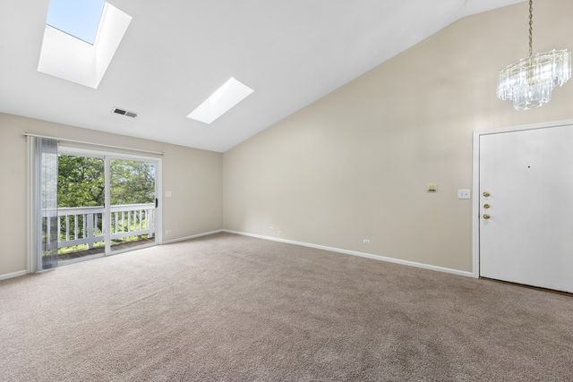 240 Ashbury Lane W 6, Roselle, IL 60172