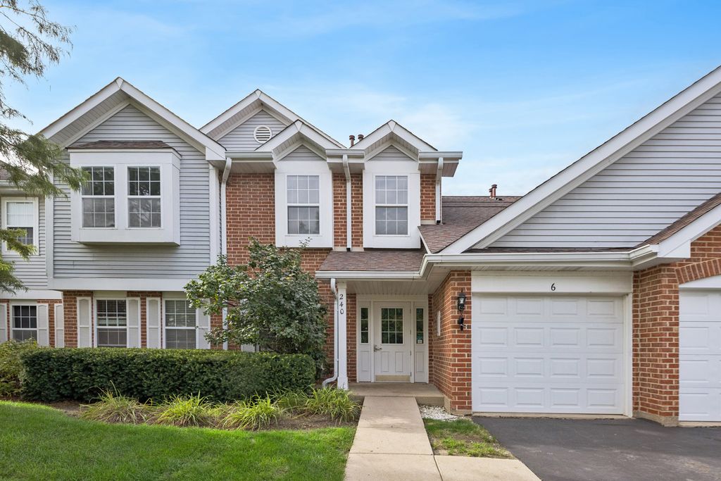 240 Ashbury Lane W 6, Roselle, IL 60172 — photo 2