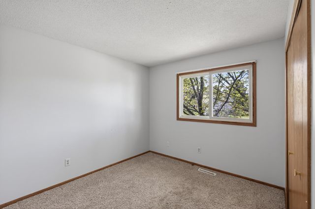 7589 Homestead Avenue S, Cottage Grove, MN 55016