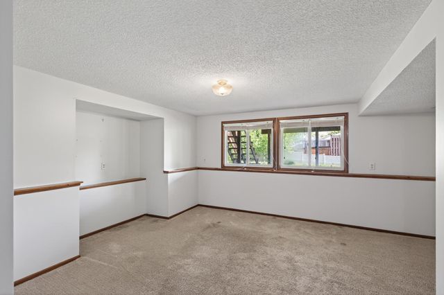 7589 Homestead Avenue S, Cottage Grove, MN 55016