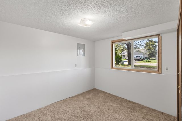 7589 Homestead Avenue S, Cottage Grove, MN 55016