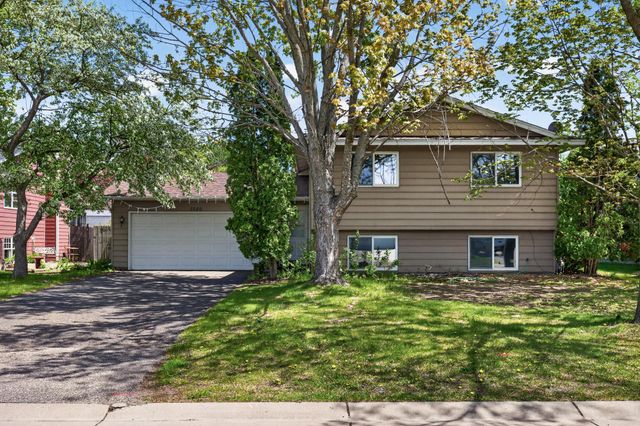 7589 Homestead Avenue S, Cottage Grove, MN 55016
